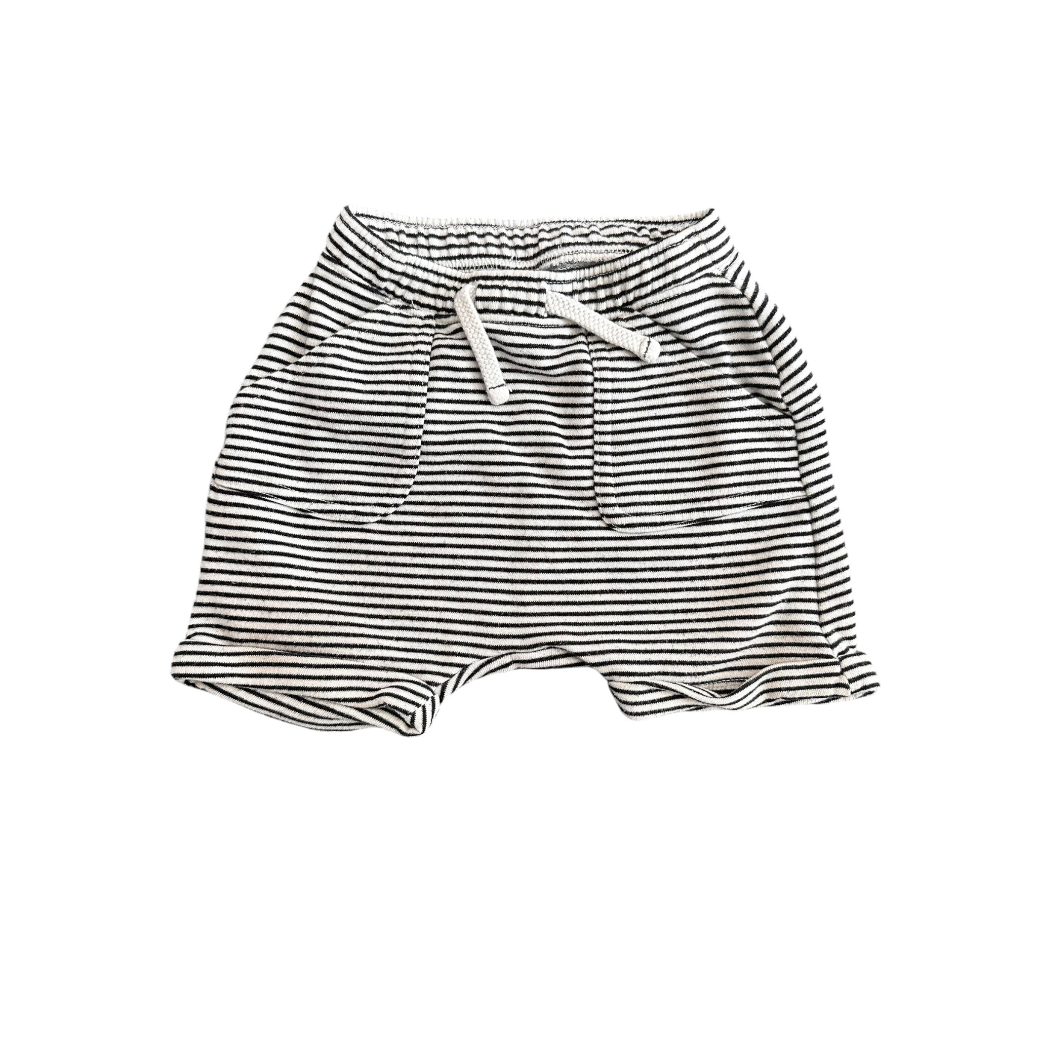 Short Old navy 18-24 mois*